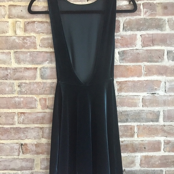 Velvet skater dress - Picture 4 of 5